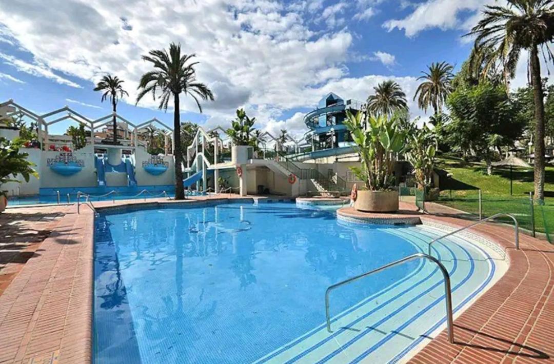 בנאלמדנה El Estudio De La Playa Benalbeach Holidays Paradise מראה חיצוני תמונה