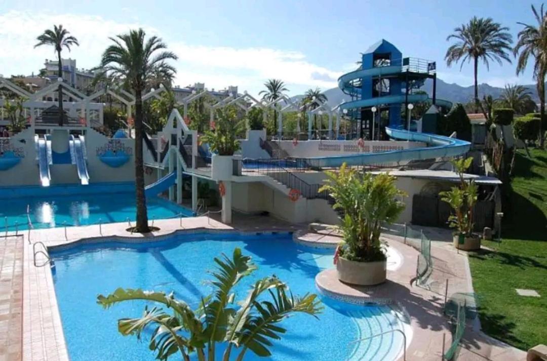 בנאלמדנה El Estudio De La Playa Benalbeach Holidays Paradise מראה חיצוני תמונה