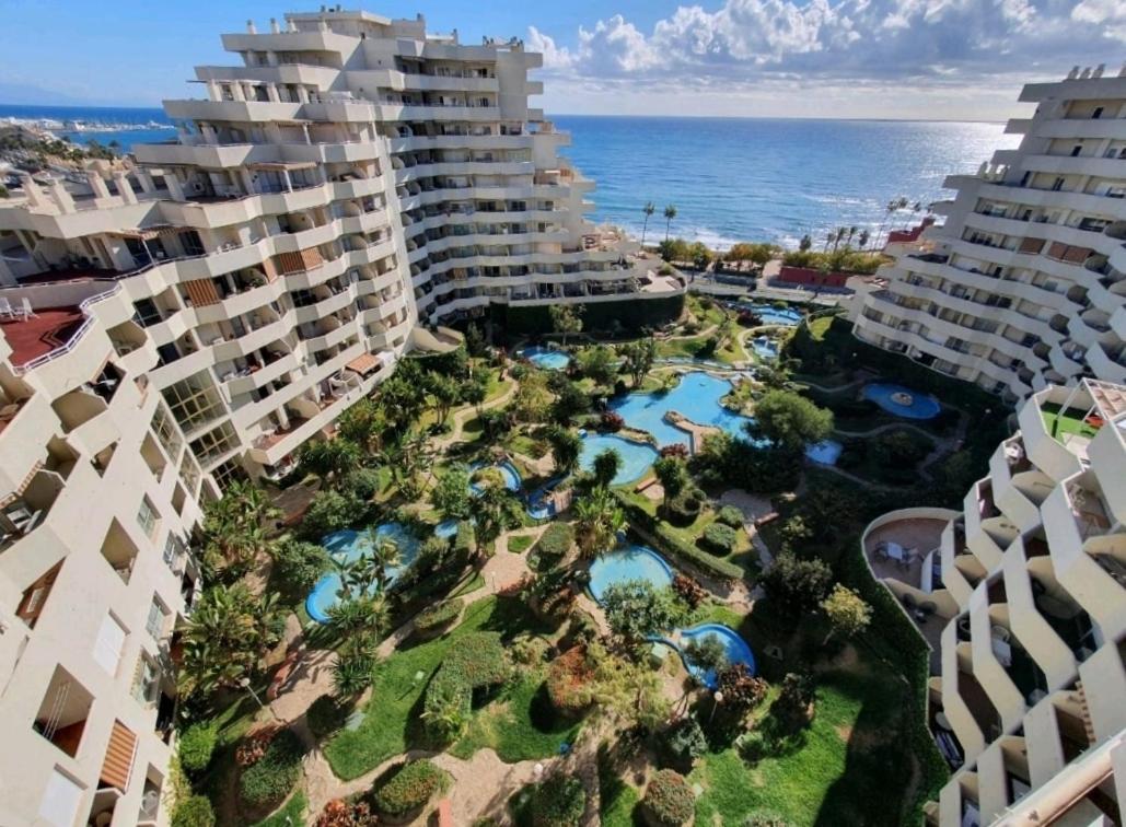 בנאלמדנה El Estudio De La Playa Benalbeach Holidays Paradise מראה חיצוני תמונה