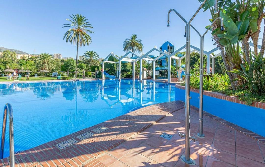 בנאלמדנה El Estudio De La Playa Benalbeach Holidays Paradise מראה חיצוני תמונה