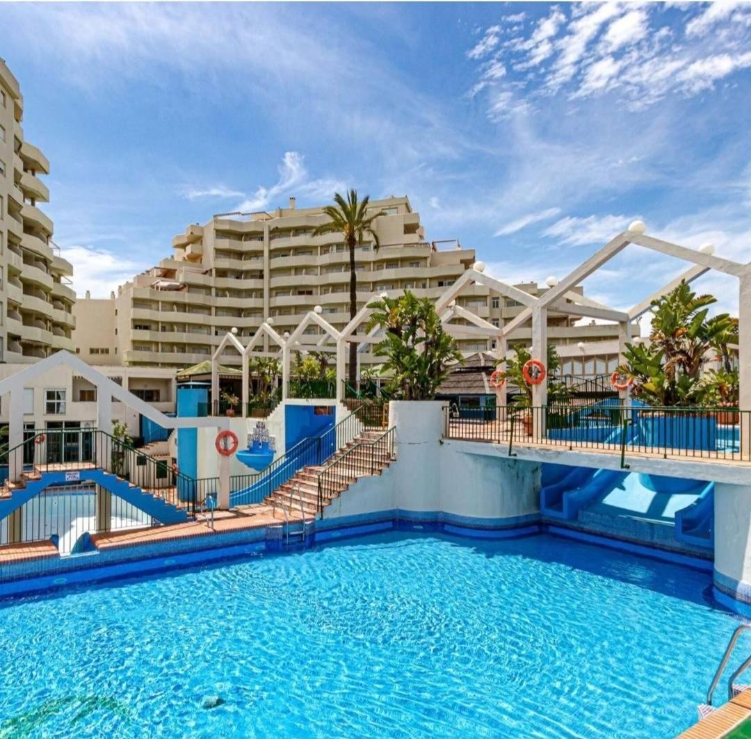 בנאלמדנה El Estudio De La Playa Benalbeach Holidays Paradise מראה חיצוני תמונה