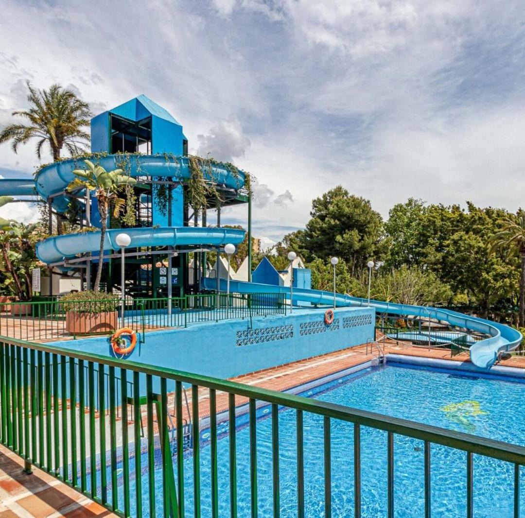 בנאלמדנה El Estudio De La Playa Benalbeach Holidays Paradise מראה חיצוני תמונה
